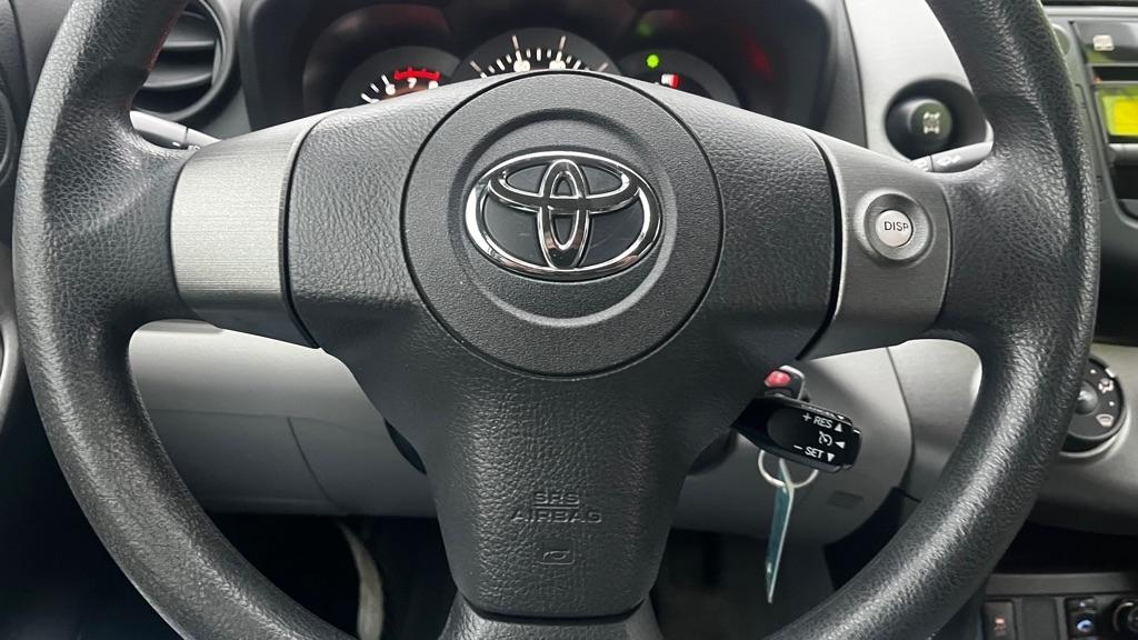 Toyota RAV4 Base I4 4WD 2009