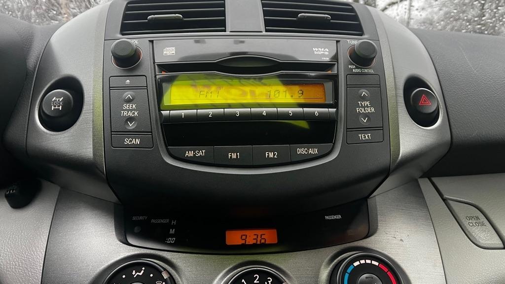 Toyota RAV4 Base I4 4WD 2009