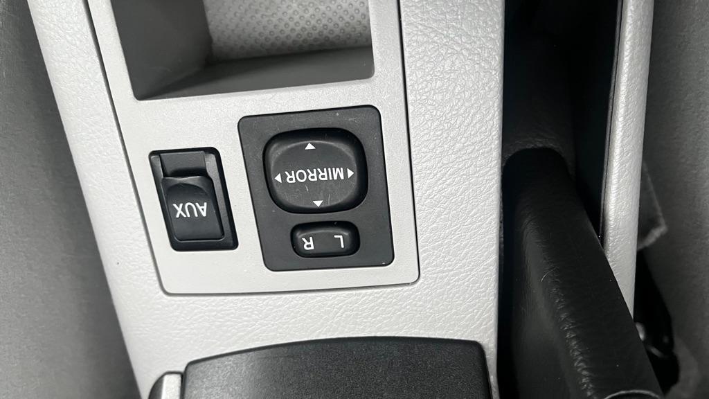 Toyota RAV4 Base I4 4WD 2009