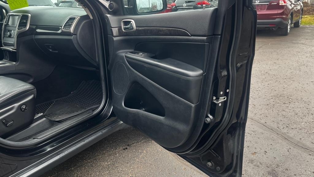 Jeep Grand Cherokee Laredo 4WD 2013