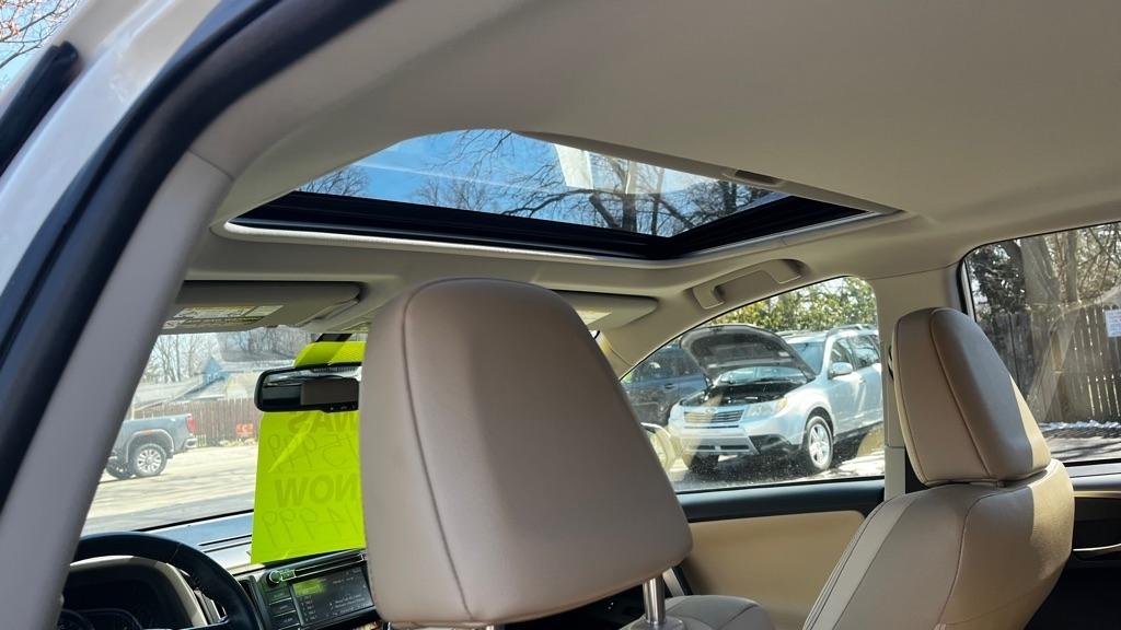 Toyota RAV4 Limited AWD 2014