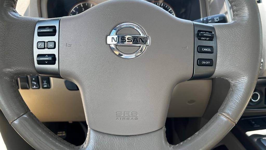 Nissan Armada Platinum 4WD 2011