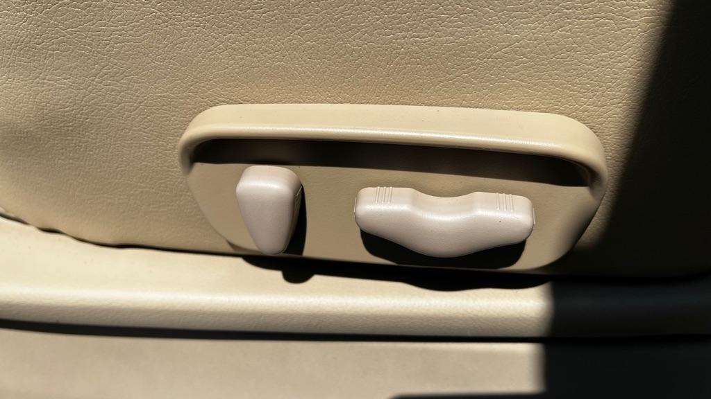 Nissan Armada Platinum 4WD 2011