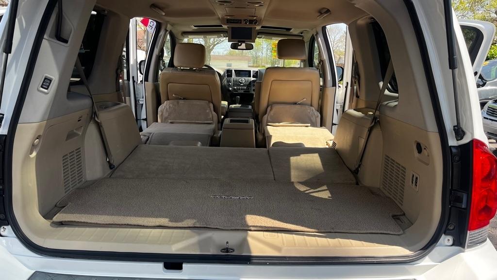 Nissan Armada Platinum 4WD 2011