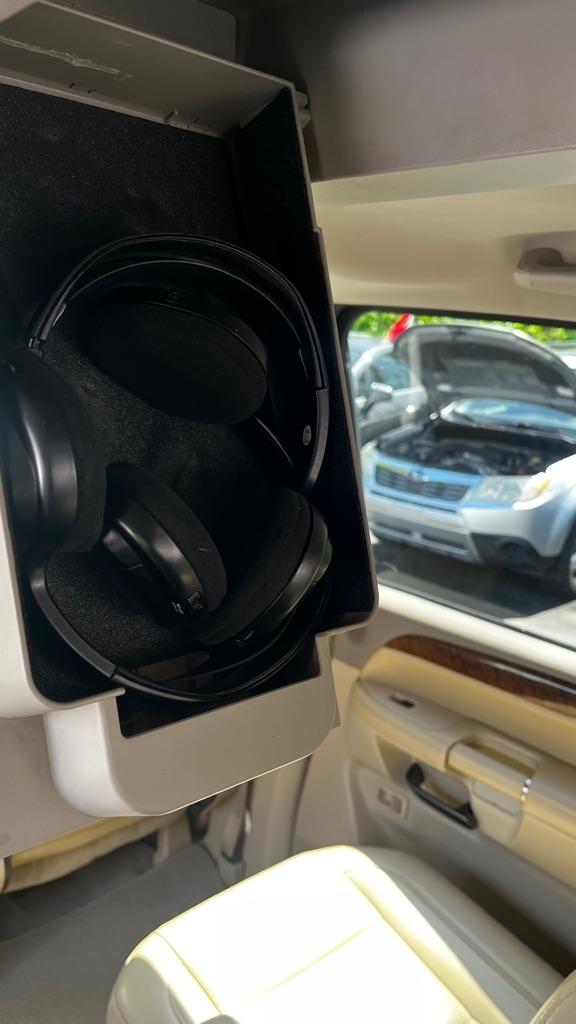 Nissan Armada Platinum 4WD 2011