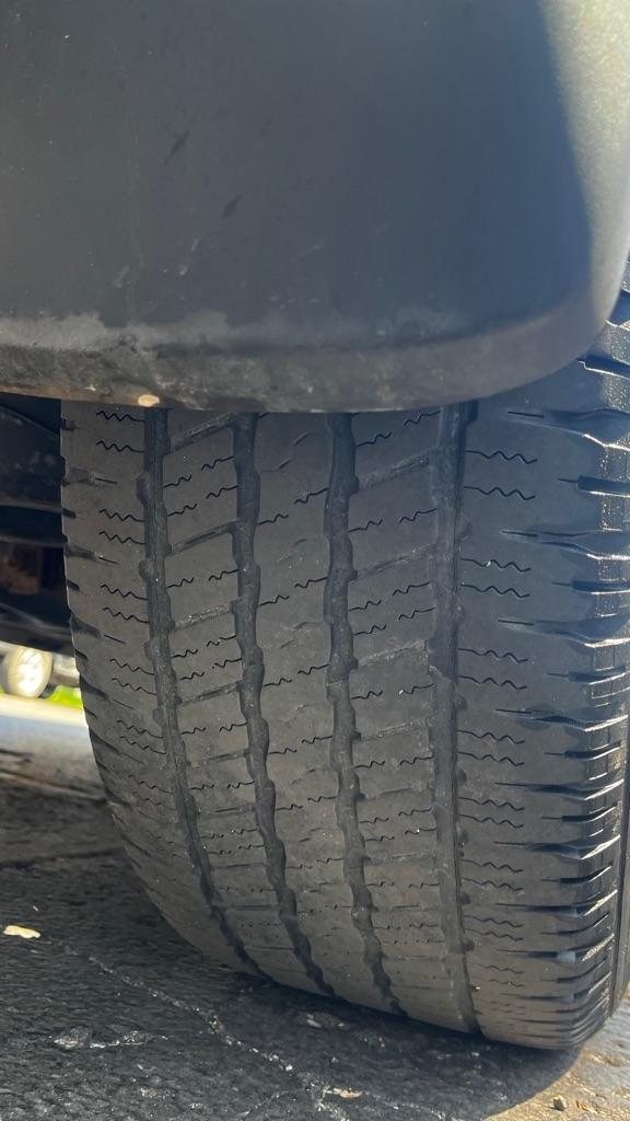 Nissan Armada Platinum 4WD 2011