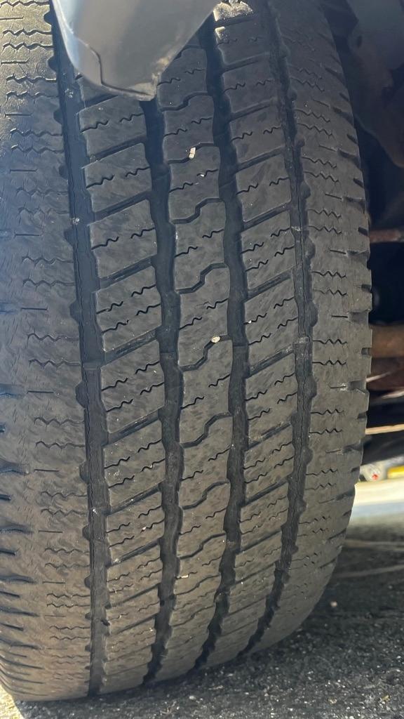 Nissan Armada Platinum 4WD 2011