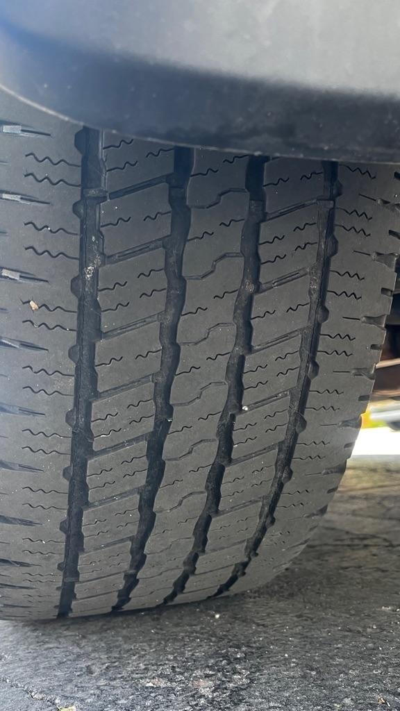 Nissan Armada Platinum 4WD 2011