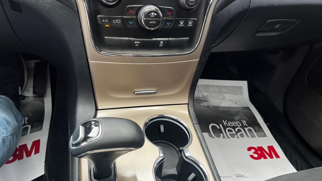 Jeep Grand Cherokee Laredo 4WD 2015