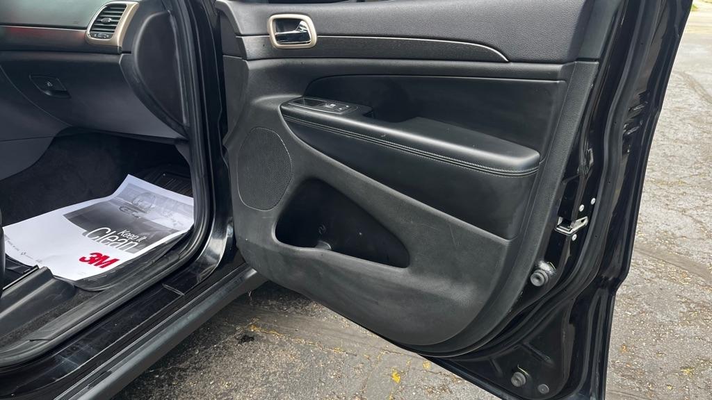 Jeep Grand Cherokee Laredo 4WD 2015