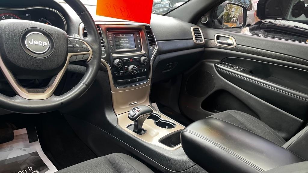 Jeep Grand Cherokee Laredo 4WD 2015