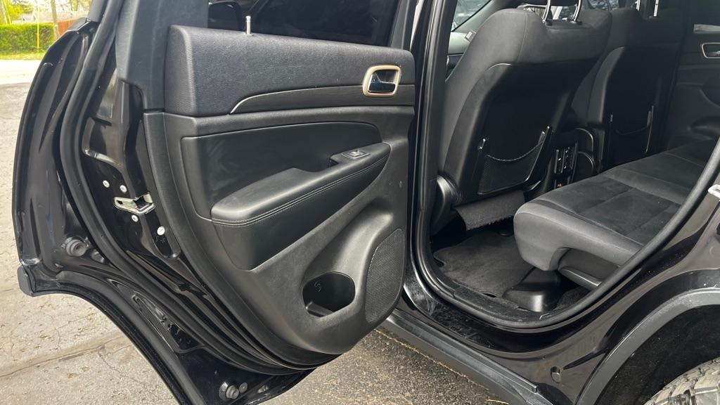 Jeep Grand Cherokee Laredo 4WD 2015