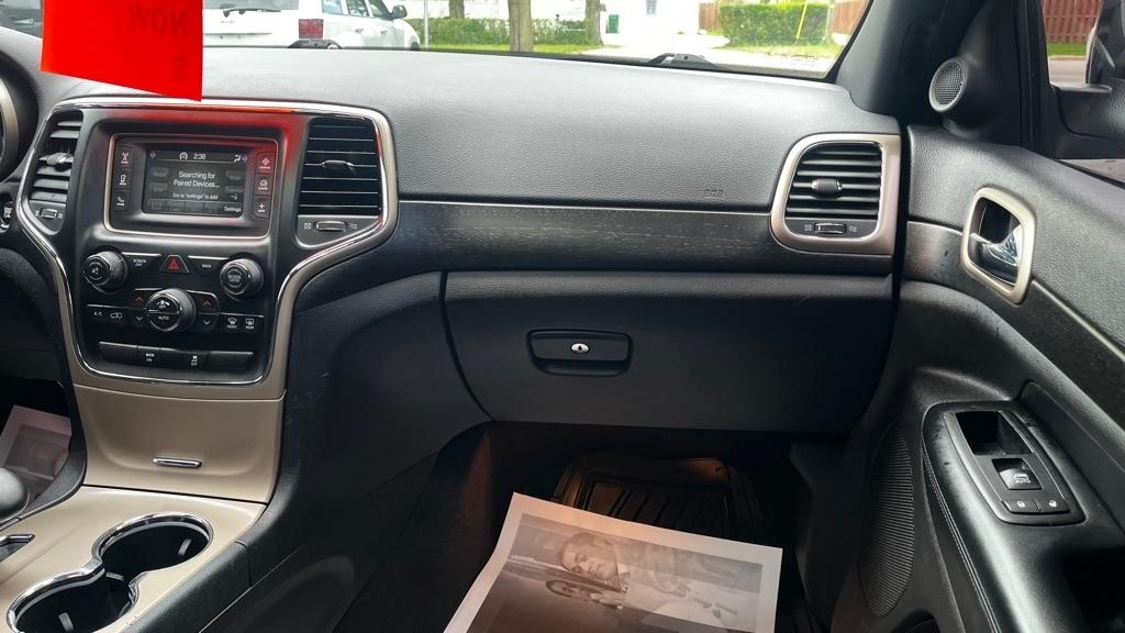 Jeep Grand Cherokee Laredo 4WD 2015