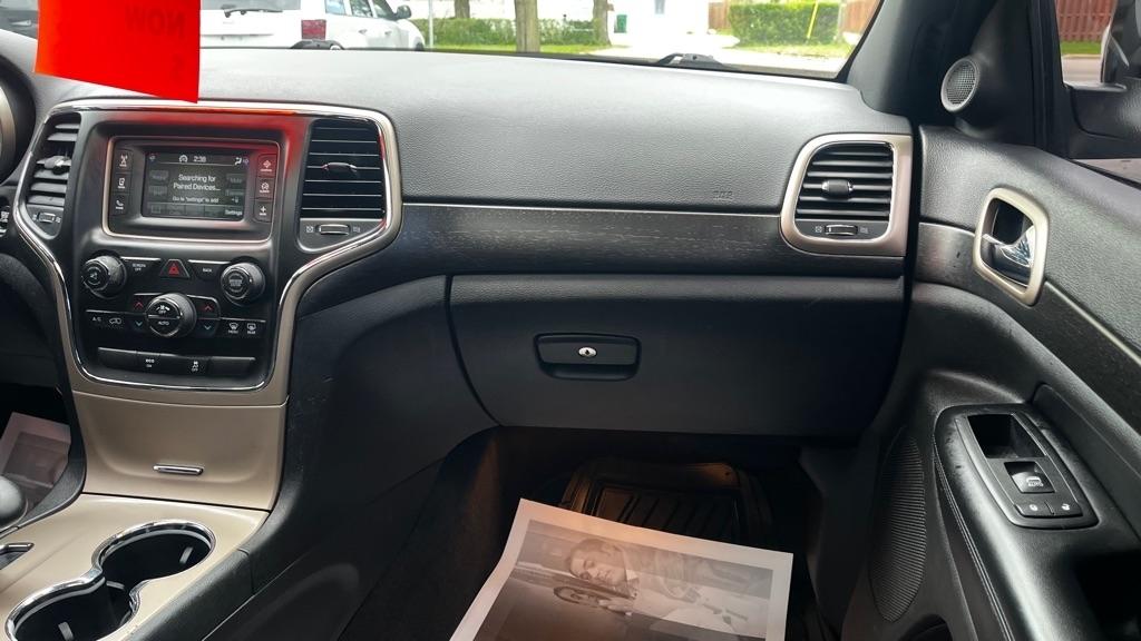 Jeep Grand Cherokee Laredo 4WD 2015