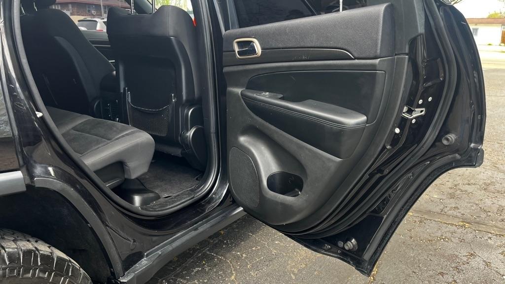 Jeep Grand Cherokee Laredo 4WD 2015