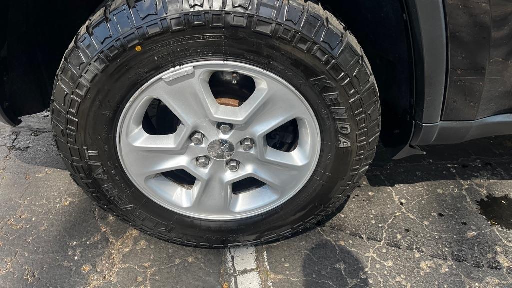 Jeep Grand Cherokee Laredo 4WD 2015