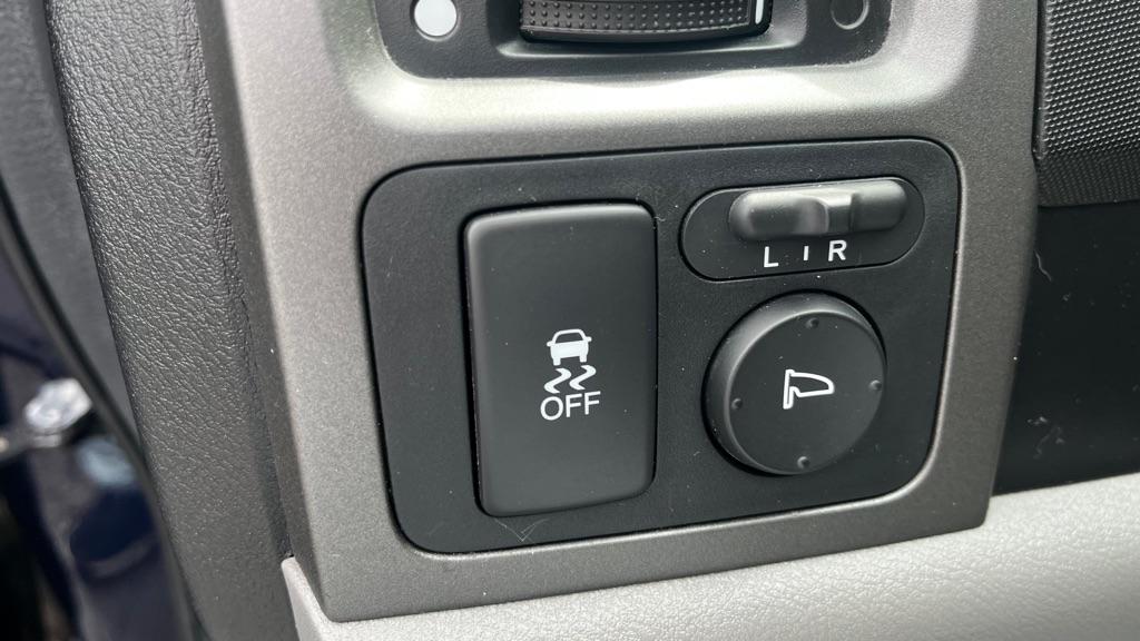 Honda CR-V LX 4WD 5-Speed AT 2011