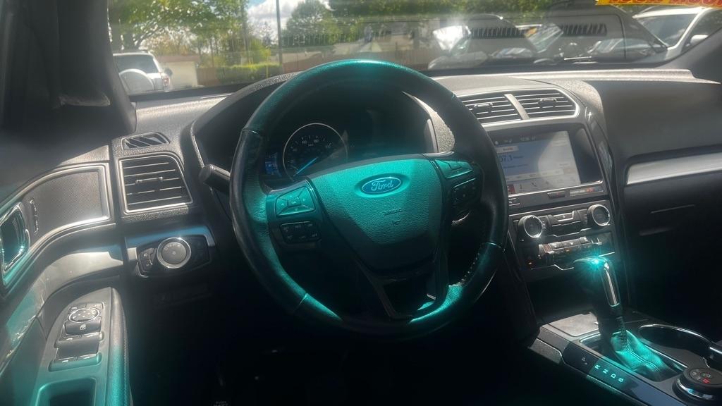 Ford Explorer XLT 4WD 2017