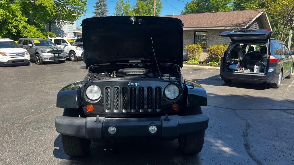 Jeep Wrangler Unlimited Sahara 4WD 2012