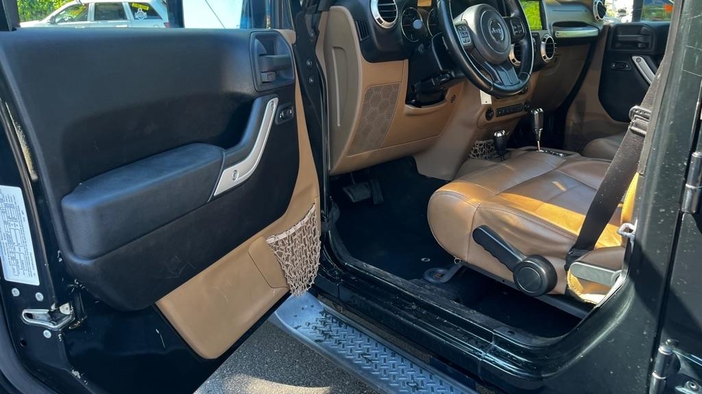 Jeep Wrangler Unlimited Sahara 4WD 2012