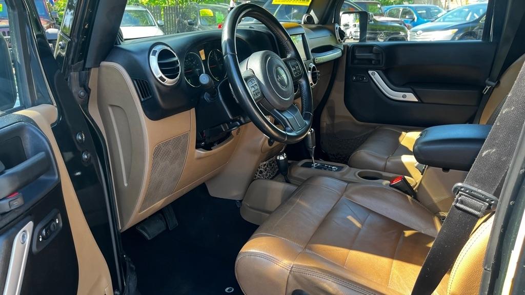 Jeep Wrangler Unlimited Sahara 4WD 2012