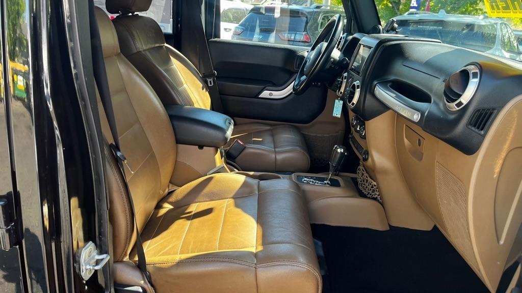 Jeep Wrangler Unlimited Sahara 4WD 2012