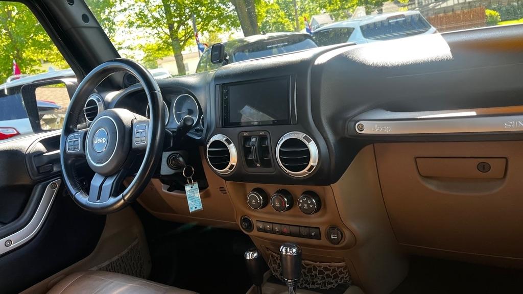 Jeep Wrangler Unlimited Sahara 4WD 2012