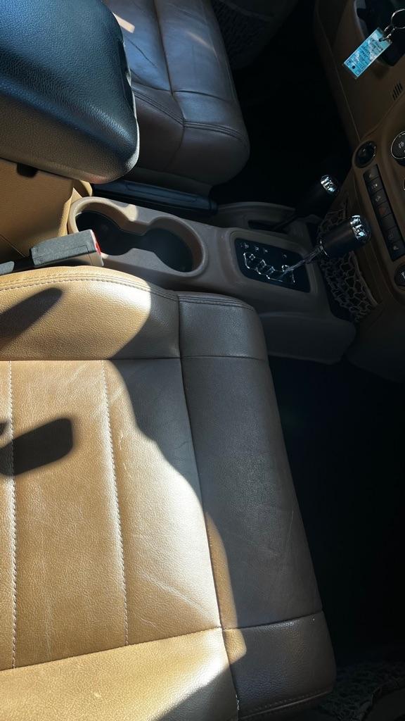 Jeep Wrangler Unlimited Sahara 4WD 2012