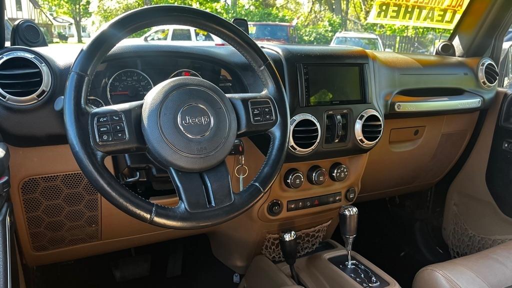 Jeep Wrangler Unlimited Sahara 4WD 2012