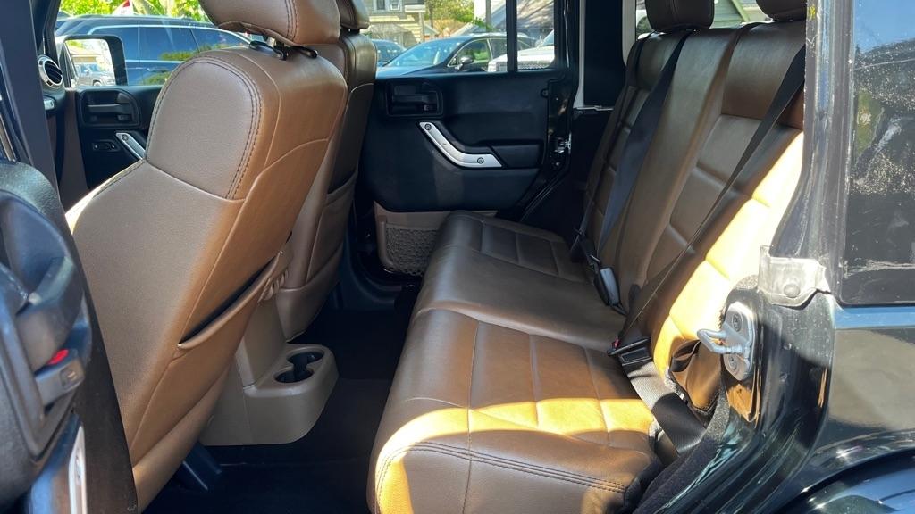 Jeep Wrangler Unlimited Sahara 4WD 2012
