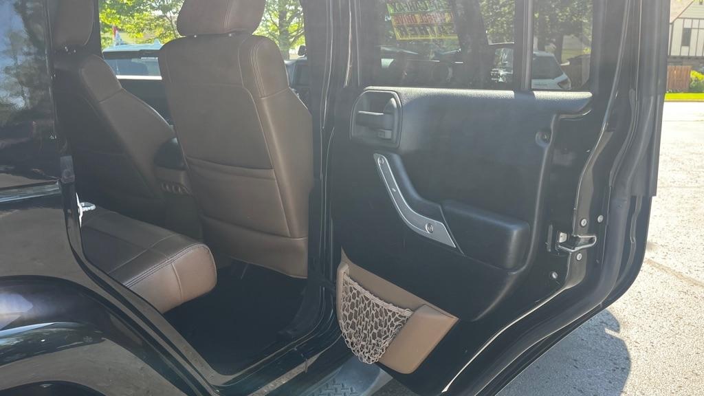 Jeep Wrangler Unlimited Sahara 4WD 2012