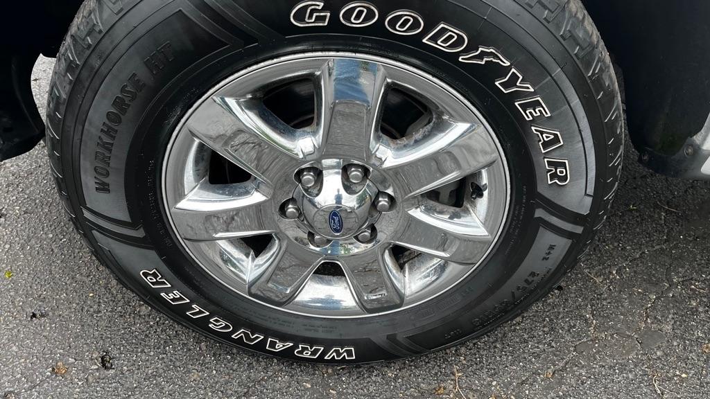 Ford F-150 XL SuperCrew 5.5-ft. Bed 4WD 2013