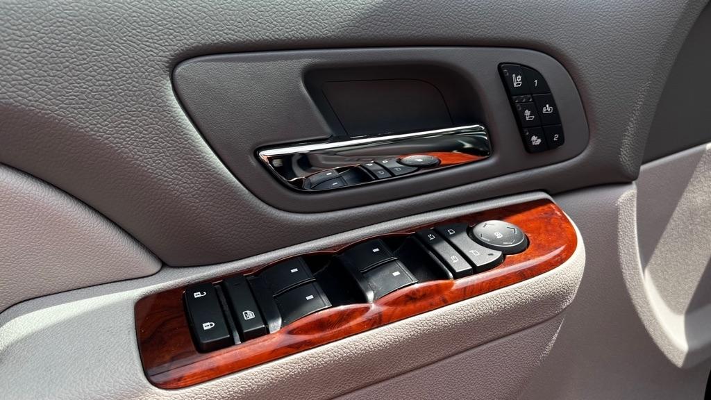 Chevrolet Tahoe LTZ 4WD 2013