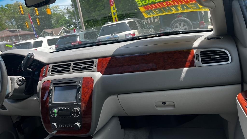 Chevrolet Tahoe LTZ 4WD 2013