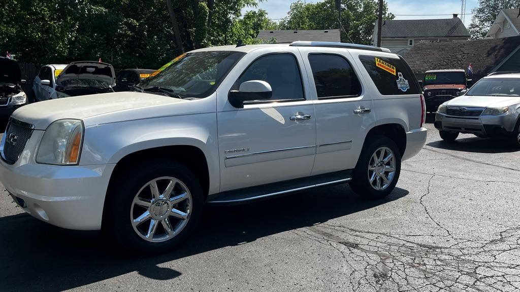 GMC Yukon Denali 4WD 2012