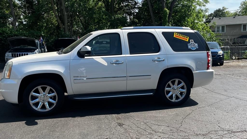 GMC Yukon Denali 4WD 2012