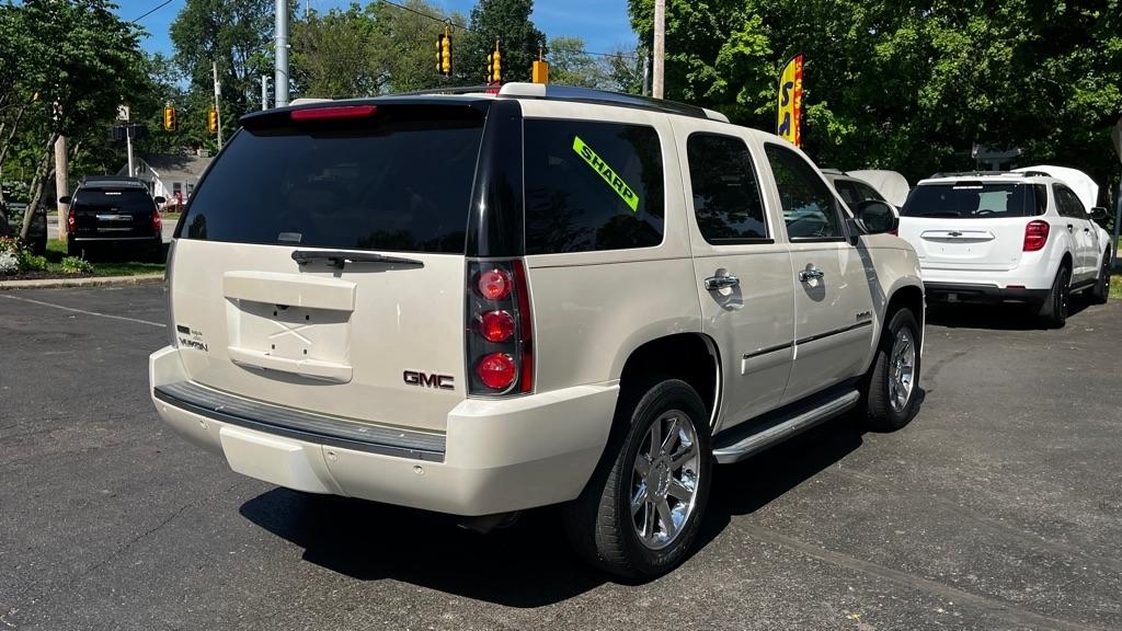GMC Yukon Denali 4WD 2012