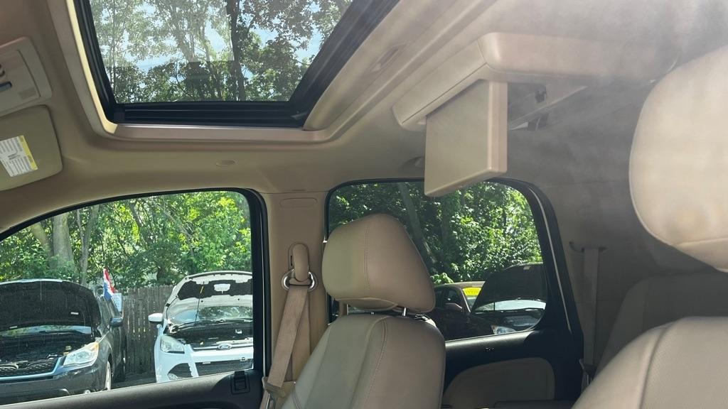 GMC Yukon Denali 4WD 2012
