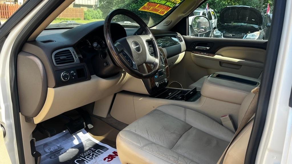 GMC Yukon Denali 4WD 2012