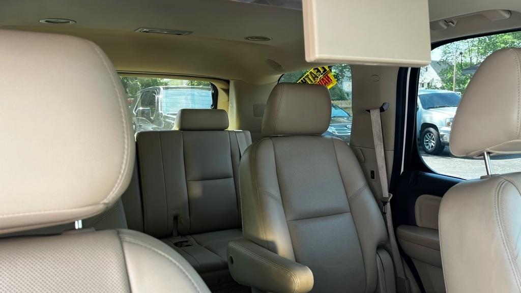 GMC Yukon Denali 4WD 2012