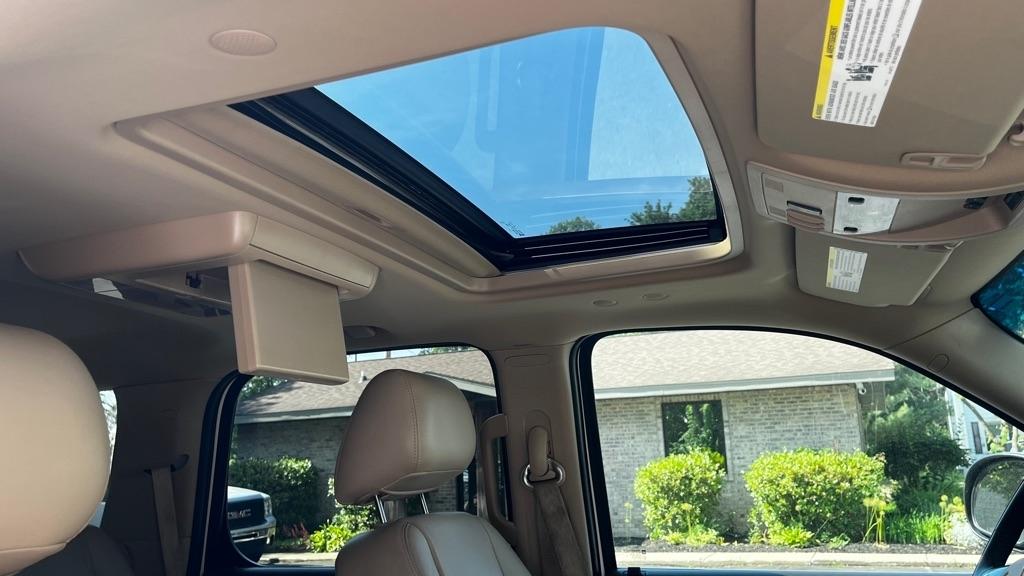GMC Yukon Denali 4WD 2012
