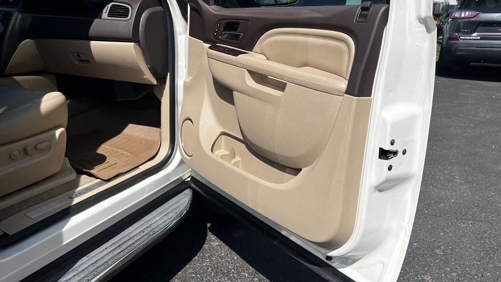 GMC Yukon Denali 4WD 2012