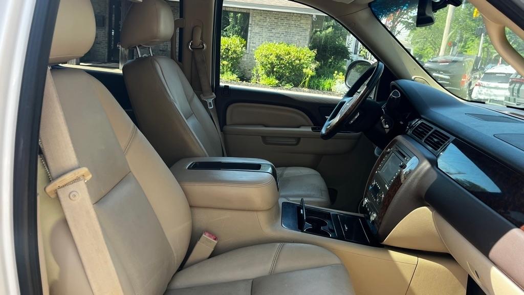 GMC Yukon Denali 4WD 2012