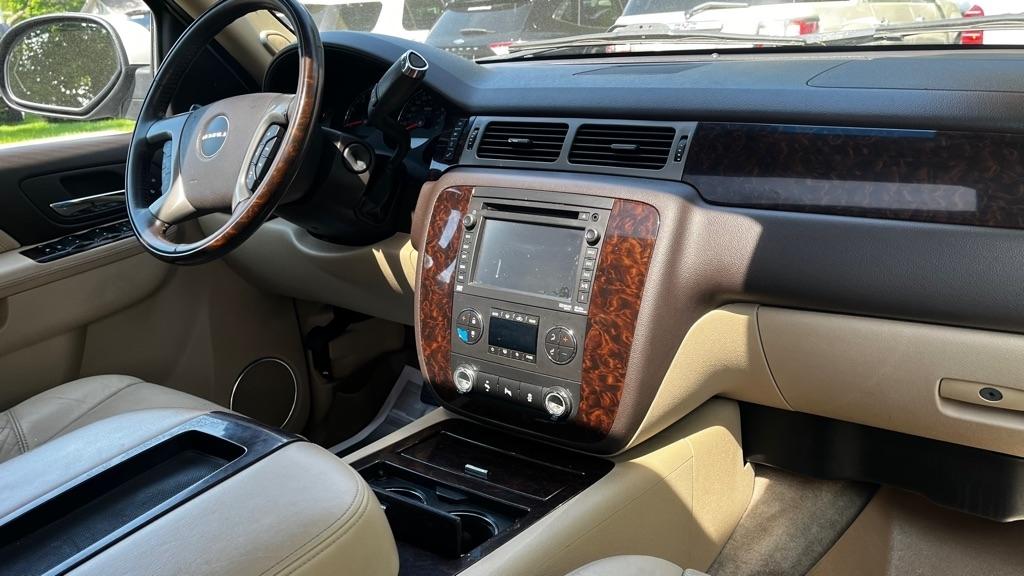 GMC Yukon Denali 4WD 2012