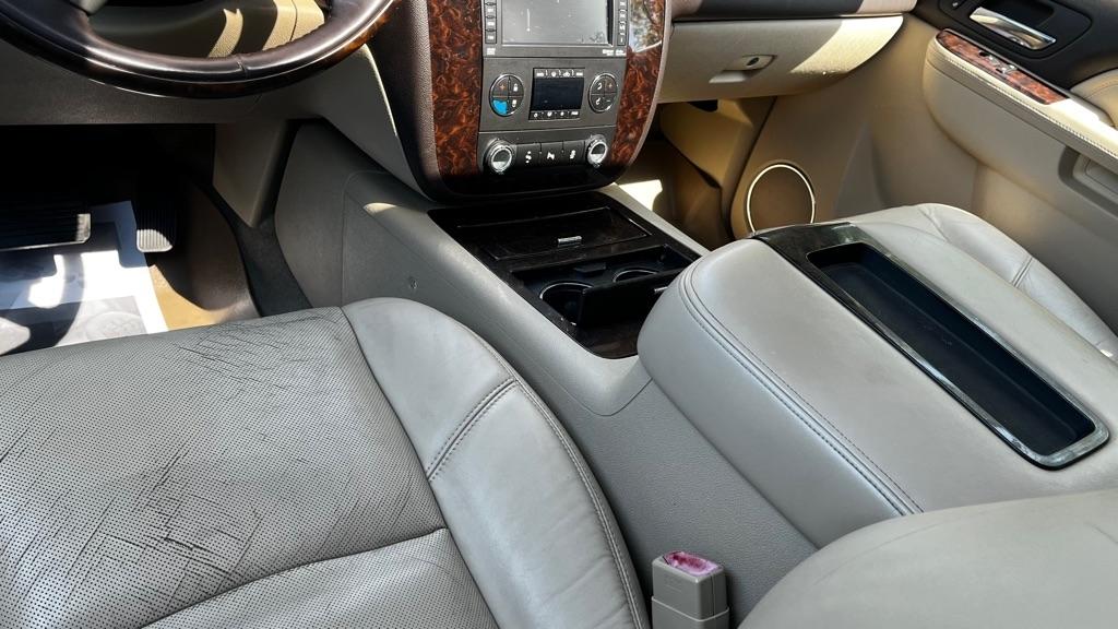 GMC Yukon Denali 4WD 2012
