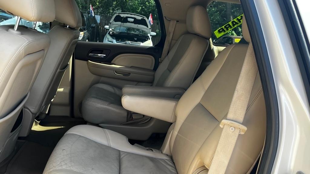 GMC Yukon Denali 4WD 2012