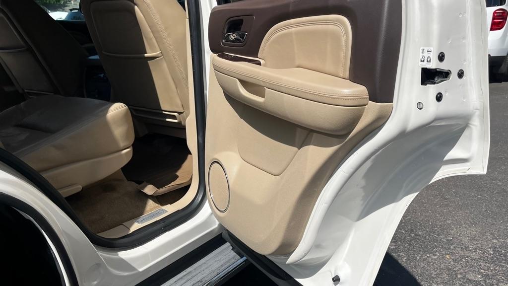 GMC Yukon Denali 4WD 2012