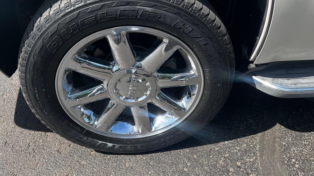 GMC Yukon Denali 4WD 2012