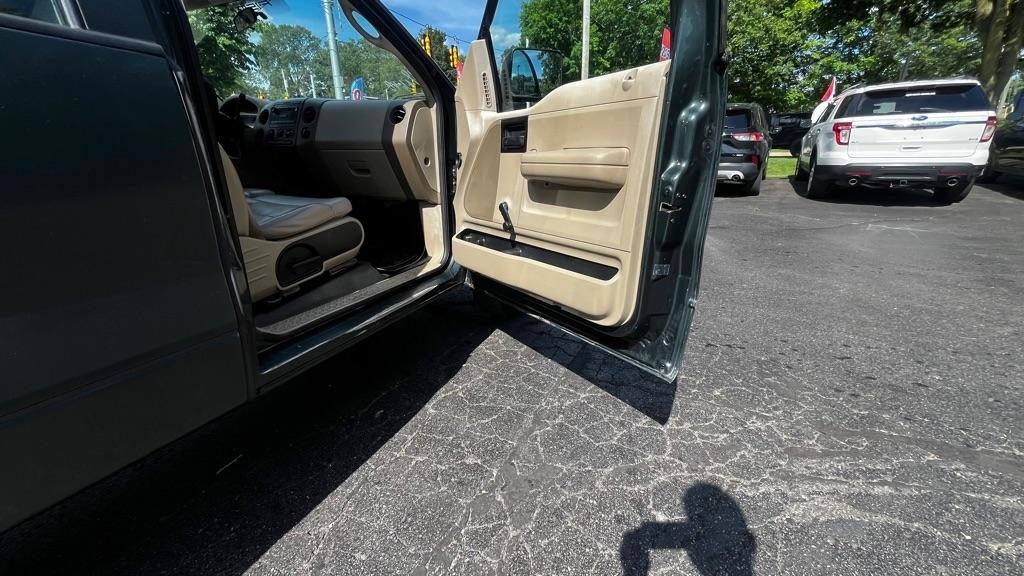 Ford F-150 XL SuperCab 4WD 2005