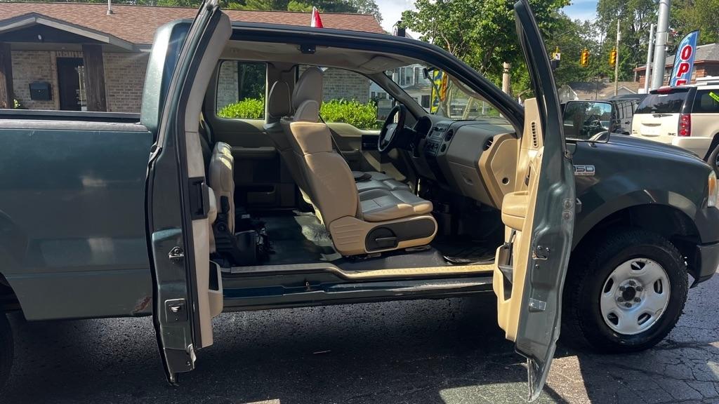 Ford F-150 XL SuperCab 4WD 2005